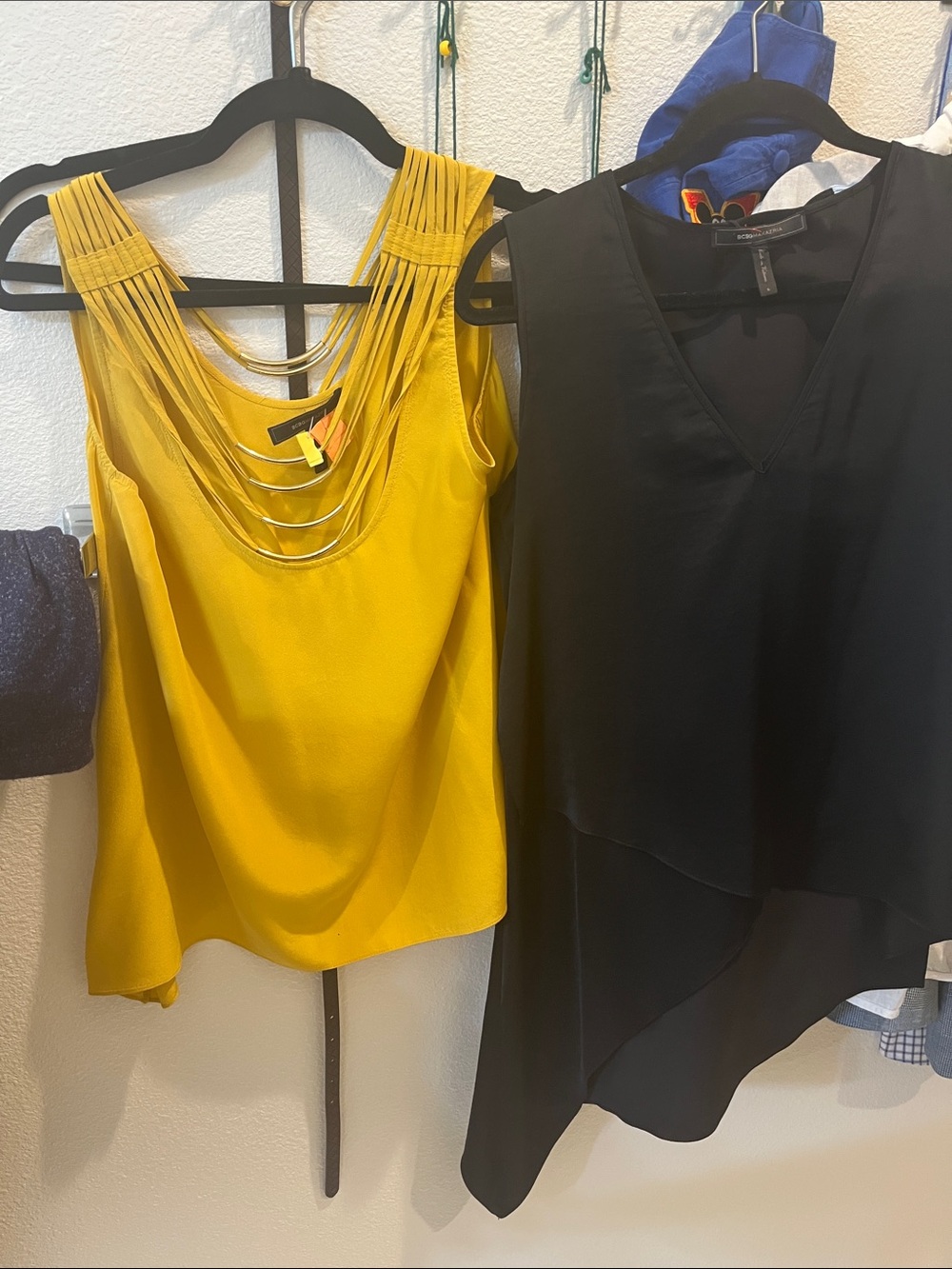 BCBGMaxAzria Yellow Sleeveless Chain-Trim Camisole